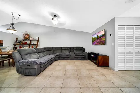 7931 NW 10th Court Plantation FL 33322