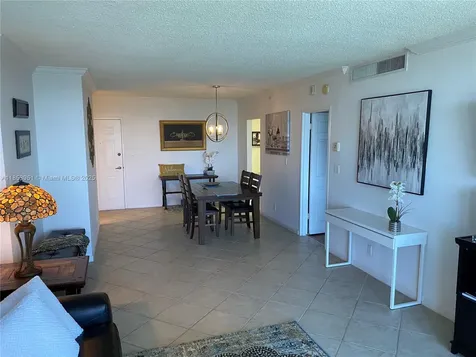 2501 S Ocean Drive Hollywood FL 33019