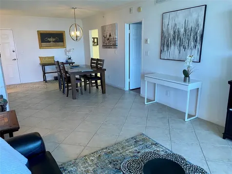 2501 S Ocean Drive Hollywood FL 33019