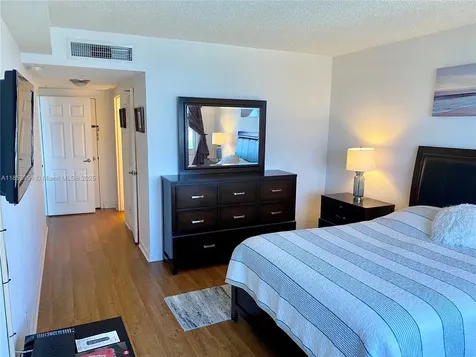 2501 S Ocean Drive Hollywood FL 33019
