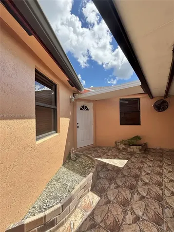 18601 SW 98th Avenue Cutler Bay FL 33157