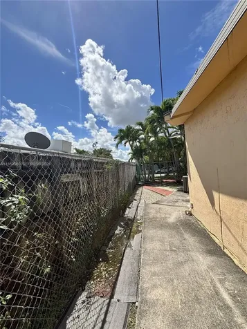 18601 SW 98th Avenue Cutler Bay FL 33157