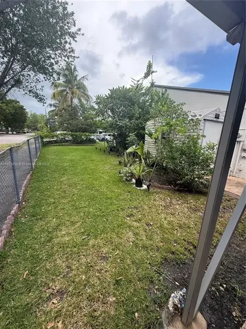 11472 SW 4th Street Sweetwater FL 33174