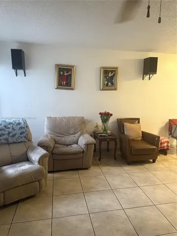 11472 SW 4th Street Sweetwater FL 33174