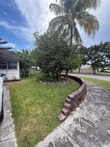 11472 SW 4th Street Sweetwater FL 33174