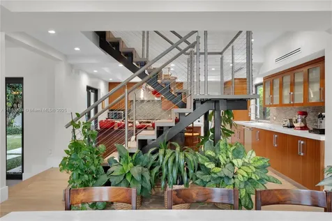 4475 N Meridian Avenue Miami Beach FL 33140