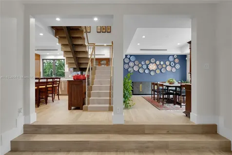 4475 N Meridian Avenue Miami Beach FL 33140