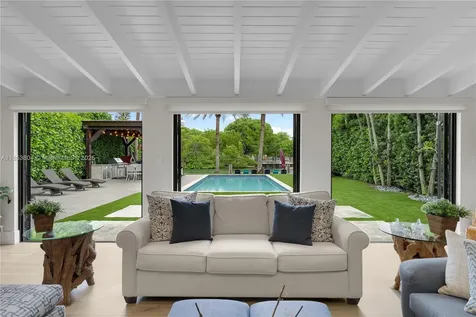 4475 N Meridian Avenue Miami Beach FL 33140