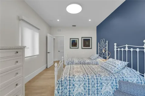 4475 N Meridian Avenue Miami Beach FL 33140