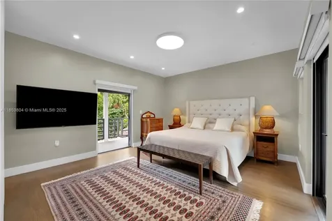 4475 N Meridian Avenue Miami Beach FL 33140