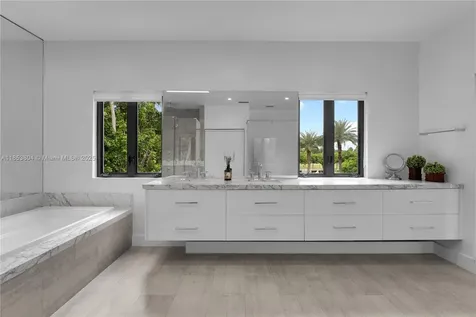 4475 N Meridian Avenue Miami Beach FL 33140