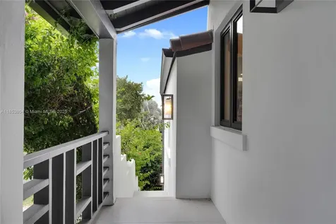 4475 N Meridian Avenue Miami Beach FL 33140