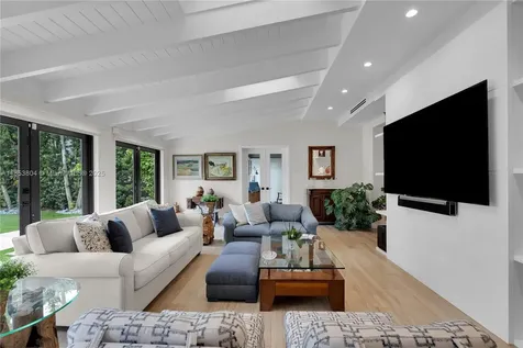 4475 N Meridian Avenue Miami Beach FL 33140