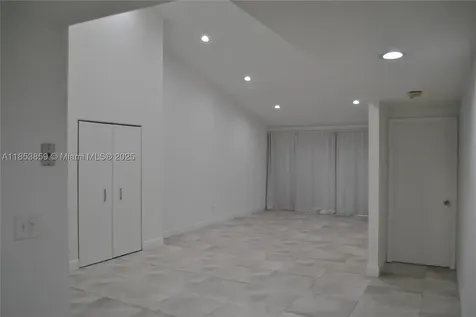 19941 NE 5th Court Miami FL 33179