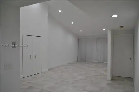 19941 NE 5th Court Miami FL 33179