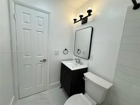 4317 NE 21st Avenue Fort Lauderdale FL 33308