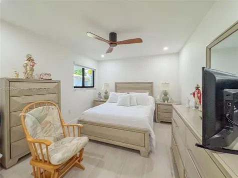 3064 SW 16th Terrace Miami FL 33145
