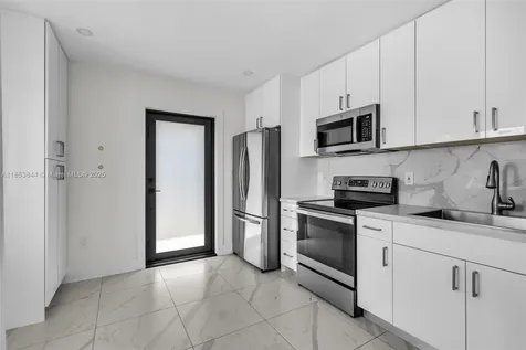 3064 SW 16th Terrace Miami FL 33145