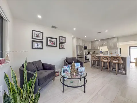 3064 SW 16th Terrace Miami FL 33145