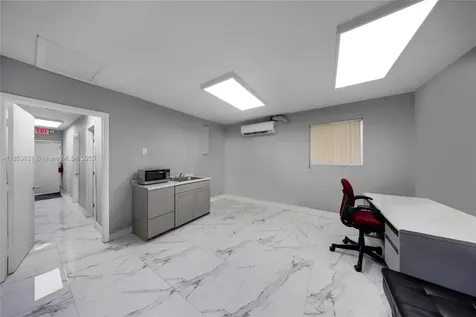 2696 W 3rd Avenue Hialeah FL 33010