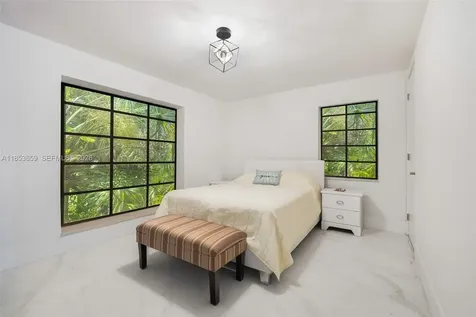 528 Sevilla Avenue Coral Gables FL 33134