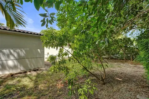 528 Sevilla Avenue Coral Gables FL 33134