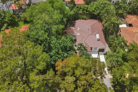 528 Sevilla Avenue Coral Gables FL 33134