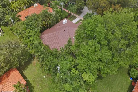 528 Sevilla Avenue Coral Gables FL 33134