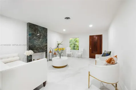 528 Sevilla Avenue Coral Gables FL 33134