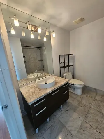 244 Biscayne Boulevard Miami FL 33132