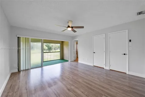 4088 Inverrary Drive Lauderhill FL 33319
