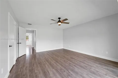 4088 Inverrary Drive Lauderhill FL 33319