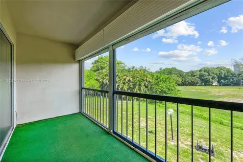 4088 Inverrary Drive Lauderhill FL 33319