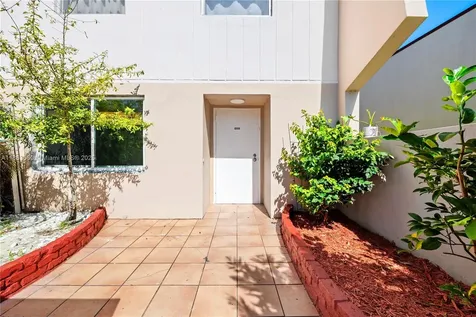 4088 Inverrary Drive Lauderhill FL 33319