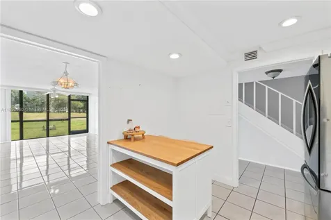 4088 Inverrary Drive Lauderhill FL 33319