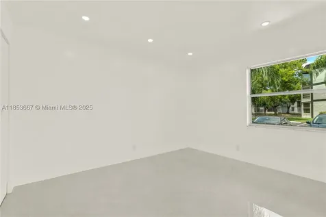 8320 Sands Point Boulevard Tamarac FL 33321