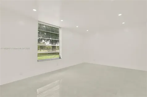 8320 Sands Point Boulevard Tamarac FL 33321
