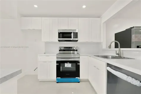 8320 Sands Point Boulevard Tamarac FL 33321