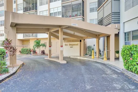 1100 Saint Charles Place Pembroke Pines FL 33026