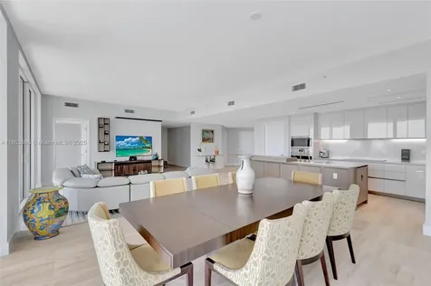 525 N Fort Lauderdale Beach Boulevard Fort Lauderdale FL 33304