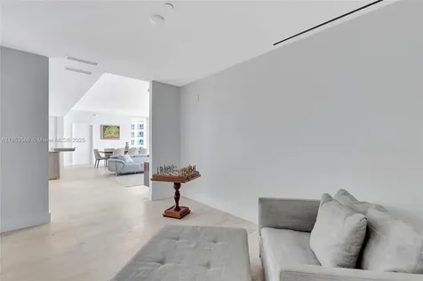 525 N Fort Lauderdale Beach Boulevard Fort Lauderdale FL 33304