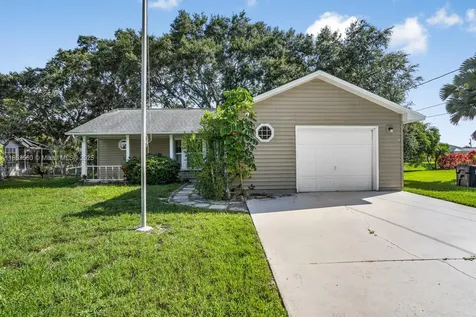 2838 SE Eagle Drive Port St. Lucie FL 34984