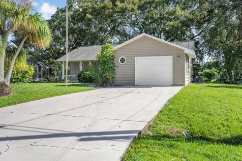 2838 SE Eagle Drive Port St. Lucie FL 34984