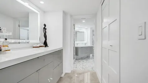 5757 Collins Avenue Miami Beach FL 33140