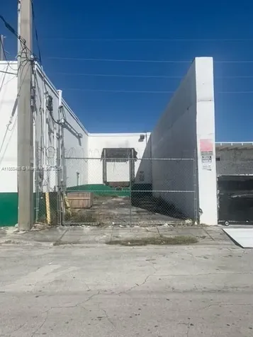 1395 NW 22nd Street Miami FL 33142