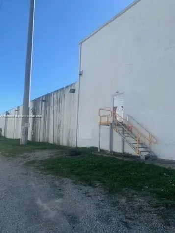 1395 NW 22nd Street Miami FL 33142