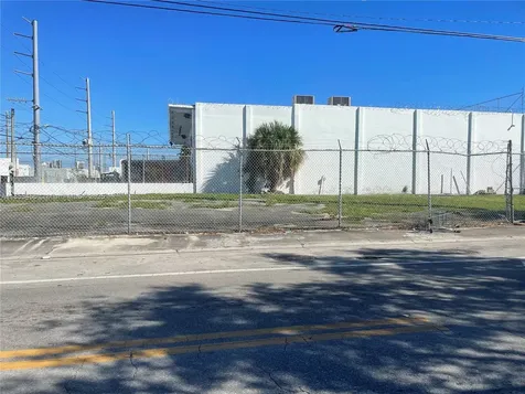 1395 NW 22nd Street Miami FL 33142