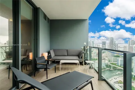 88 SW 7th Street Miami FL 33130