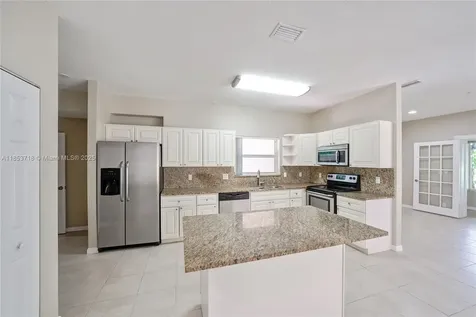 8049 Buttonwood Circle Tamarac FL 33321