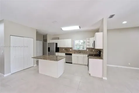 8049 Buttonwood Circle Tamarac FL 33321
